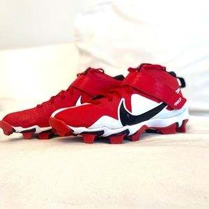 Excellent Baseball Cleats!! 🔥